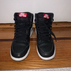 NIKE AIR JORDANS 1s!!!